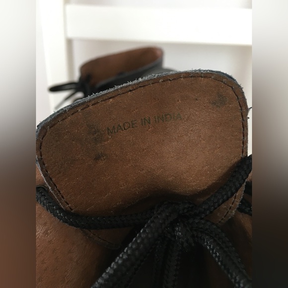 Vintage Transit black leather ankle boots - Picture 5 of 5